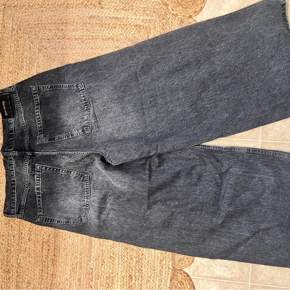 BDG Urban Outfitters High Waisted Boyfriend Jeans - Picture 3 of 6